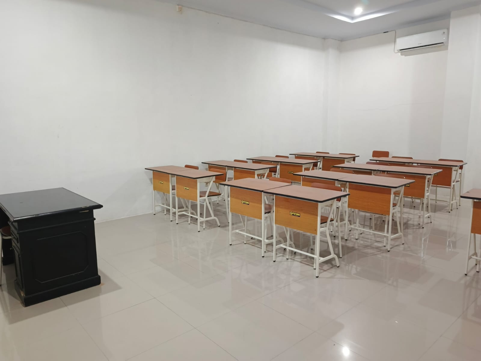 Ruang kelas perkuliahan Program Studi Magister HKI