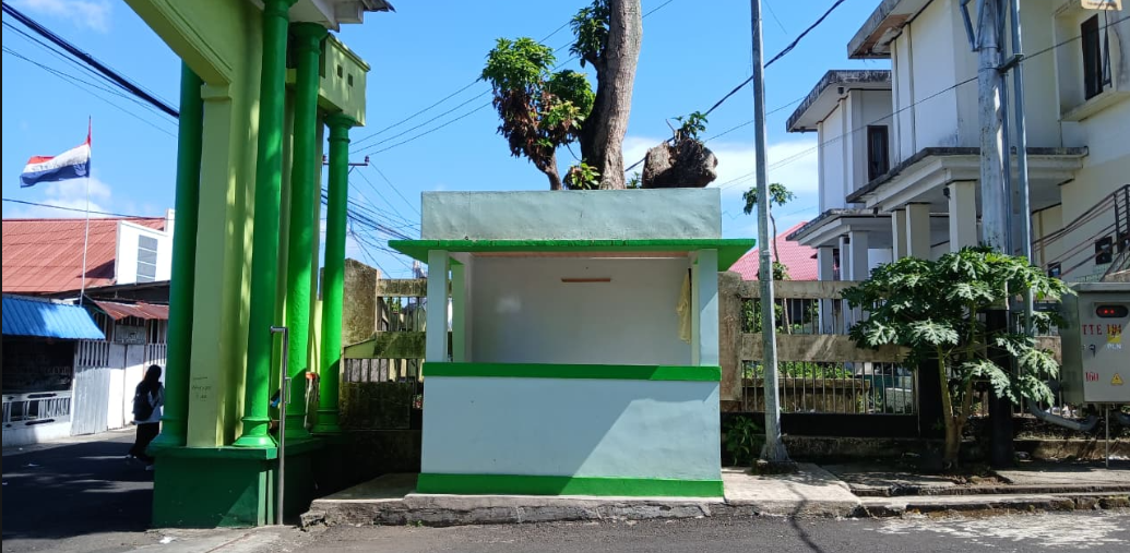 Pos keamanan gedung Pascasarjana